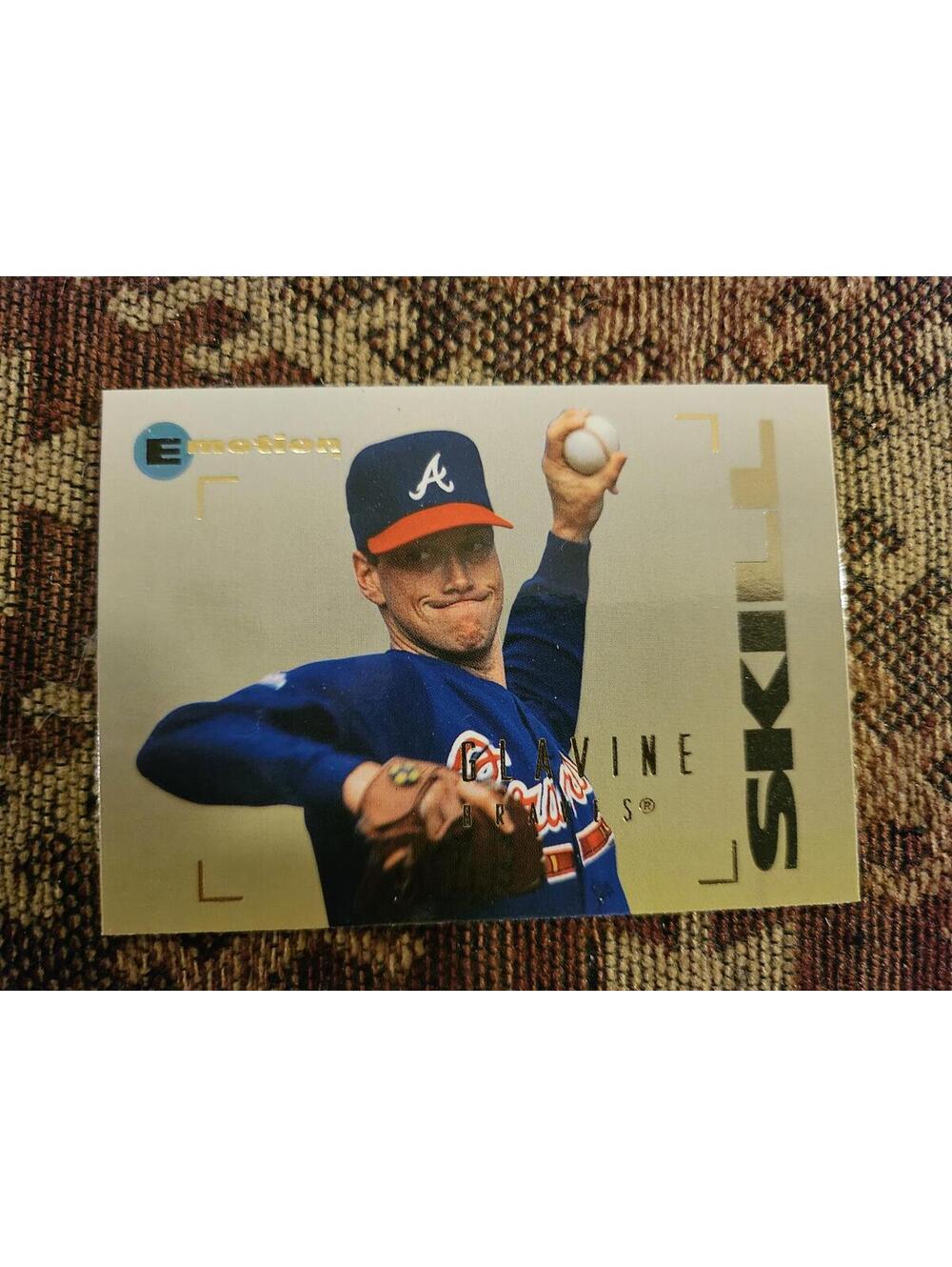 1995 SkyBox E-Motion #100 - Tom Glavine - HOF - Atlanta Braves